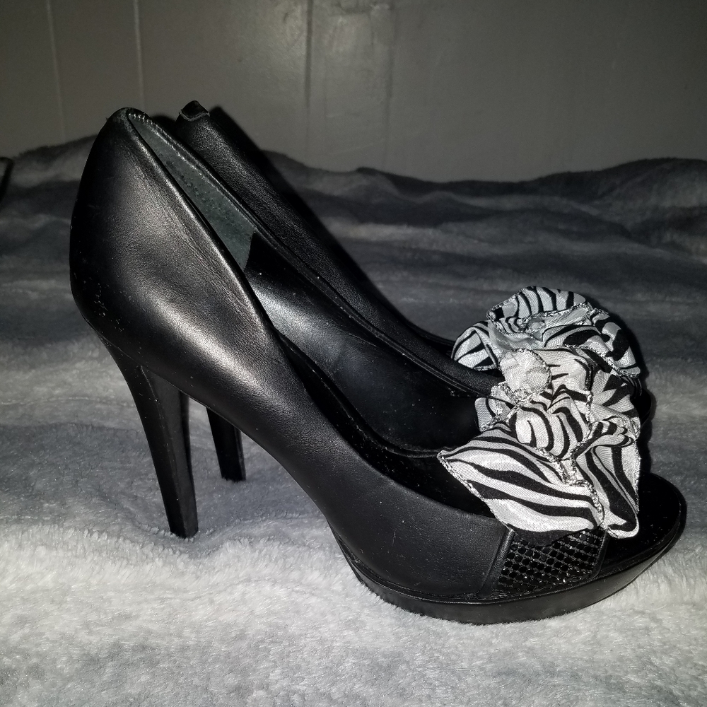 Jessica Simpson Embellished Pumps Size 10